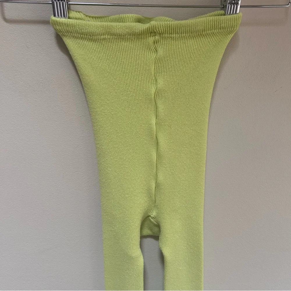 Hanna Andersson ~ Girl’s Spring Green Solid Color Footed Tights in size 150/ 12
